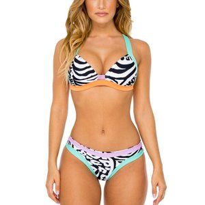 NWT LULI FAMA SIZE M CAYO SETIA SEAMLESS BOTTOMS